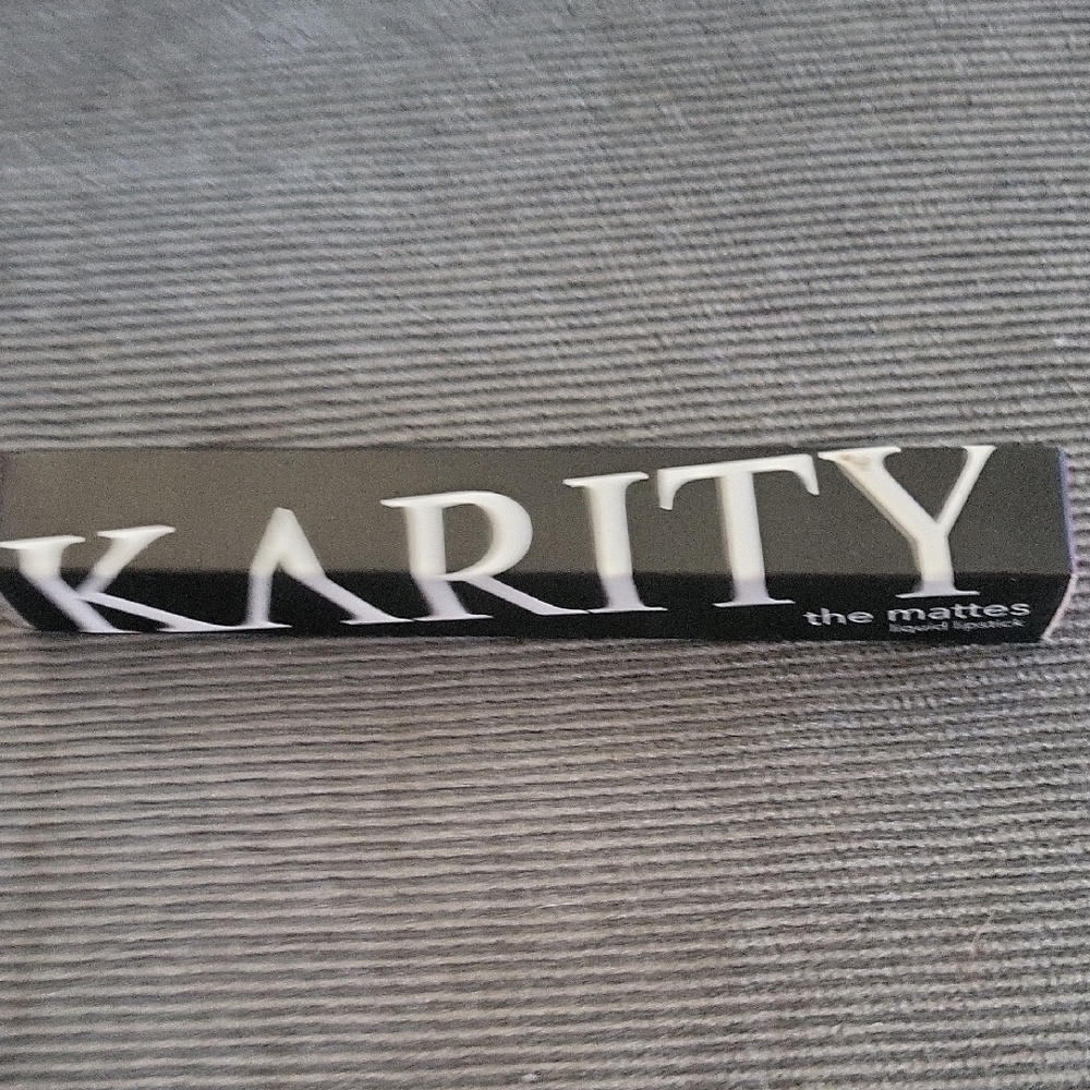 Karity NIB The Mattes Liquid Lipstick - Primrose Hill